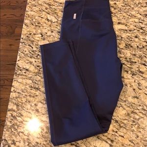 Navy Zella live in leggings